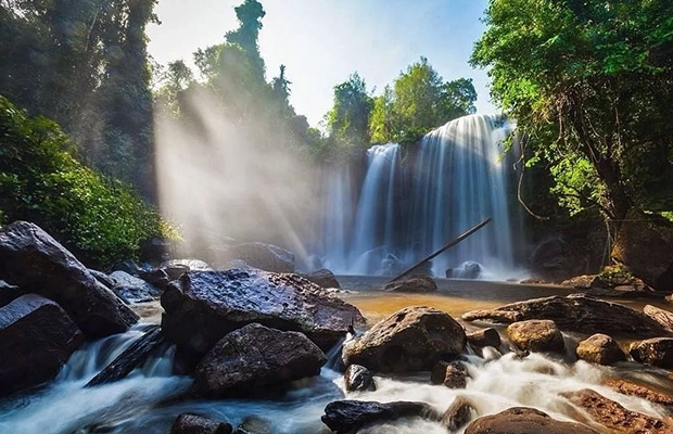 Kulen Waterfall and 1000 Lingas Tour